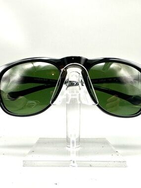 Sunglass Hut HU 2006 500/9A Black Polarized Green Lens Sunglasses Made in Italy